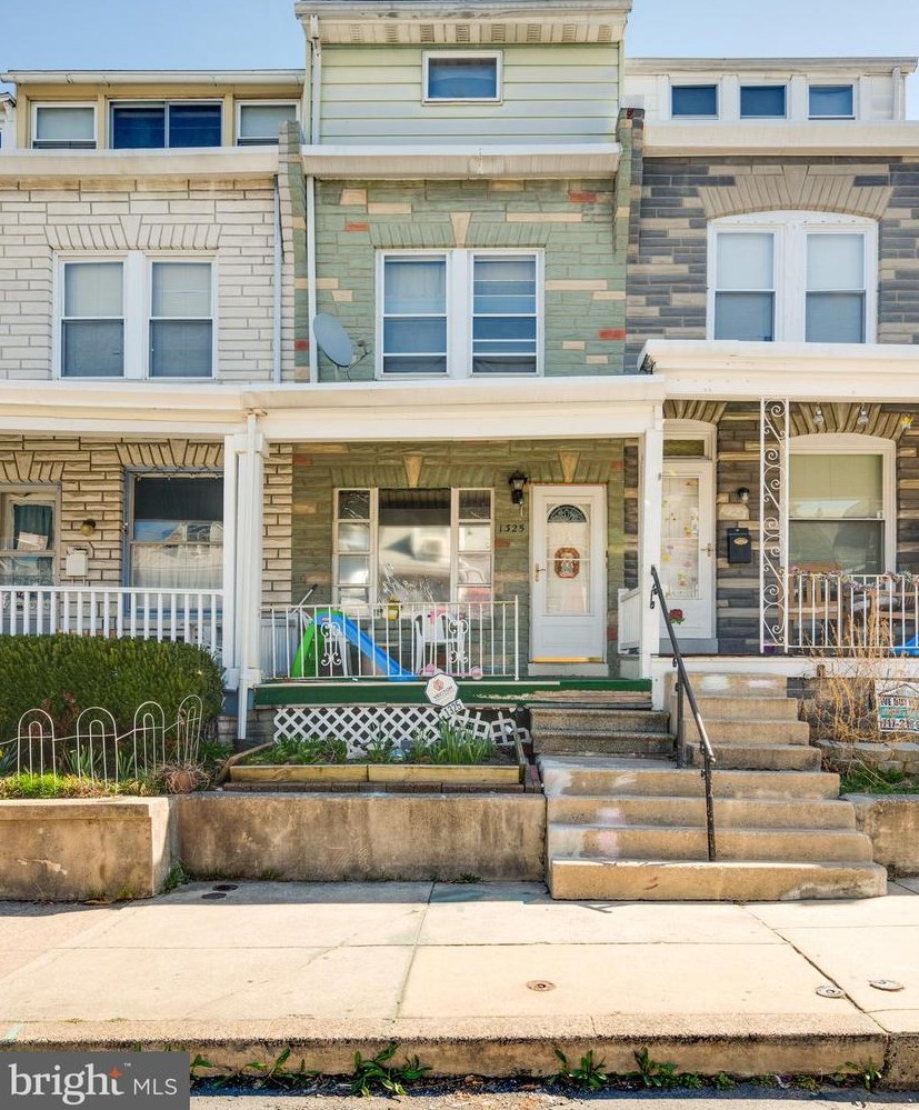 1325 Birch St, Reading, PA 19604-1927