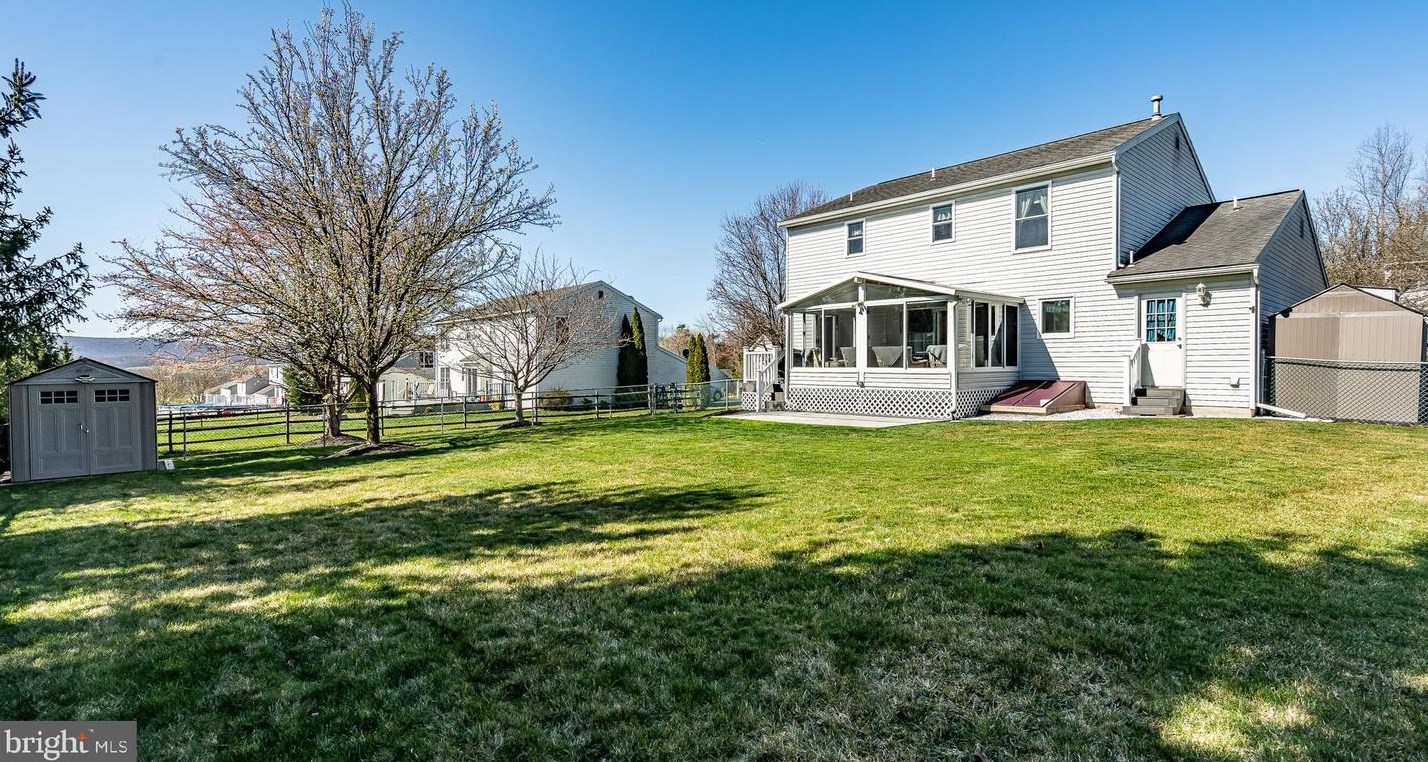 116 Slate Run, Douglassville PA  19518-9250 exterior