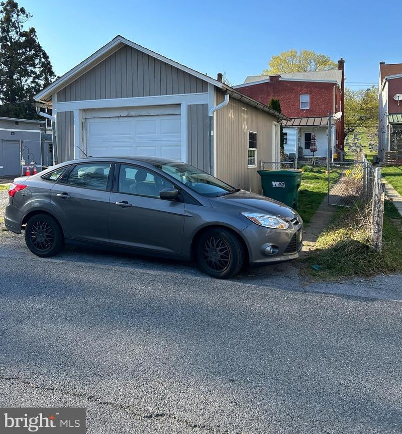 322 W Philadelphia Ave, Spangsville, PA 19512