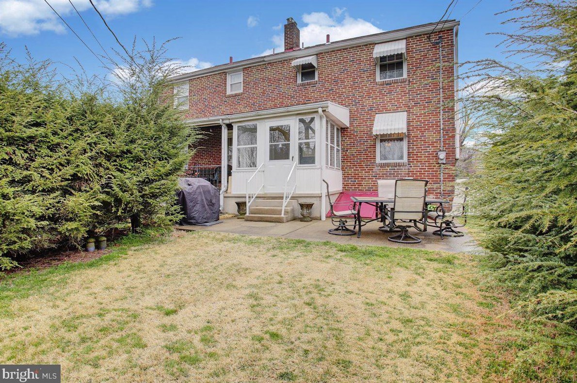 1210 Gregg Ave, Reading PA  19607-1608 exterior