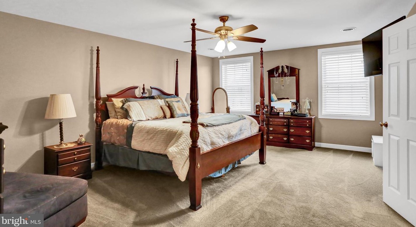 113 Edinboro Ln, Reading PA  19605-7015 exterior