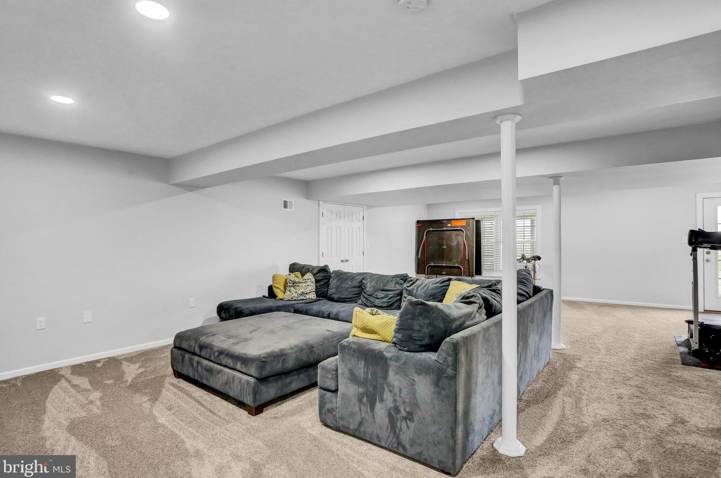 113 Edinboro Ln, Reading PA  19605-7015 exterior