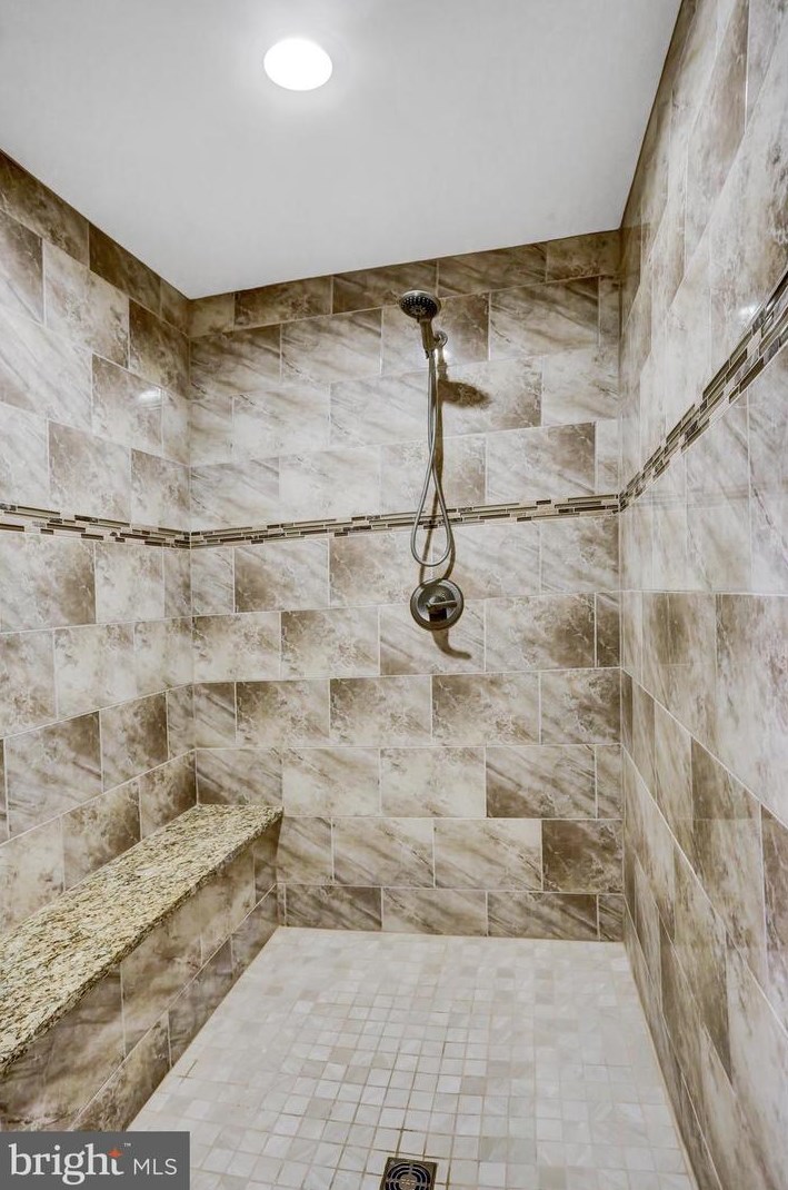 113 Edinboro Ln, Reading PA  19605-7015 exterior