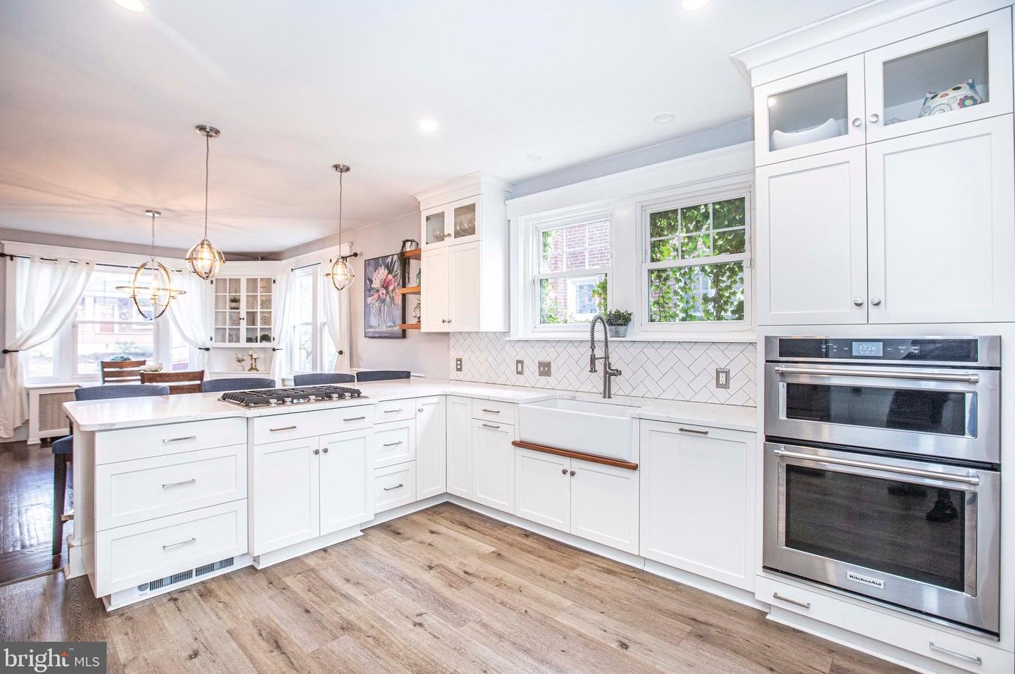 1548 Dauphin Ave, Reading PA  19610-2118 exterior