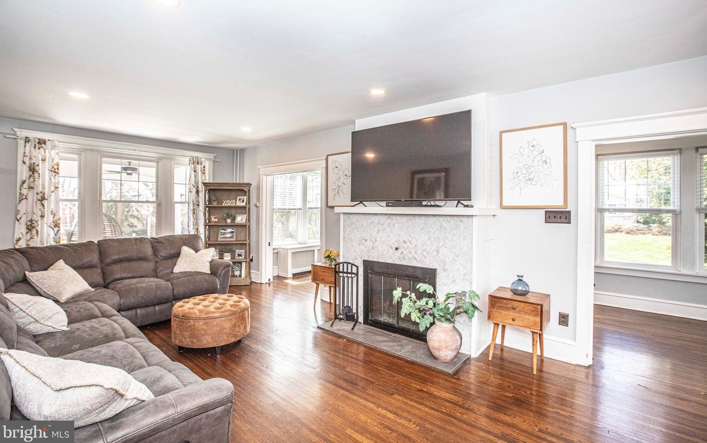 1548 Dauphin Ave, Reading PA  19610-2118 exterior