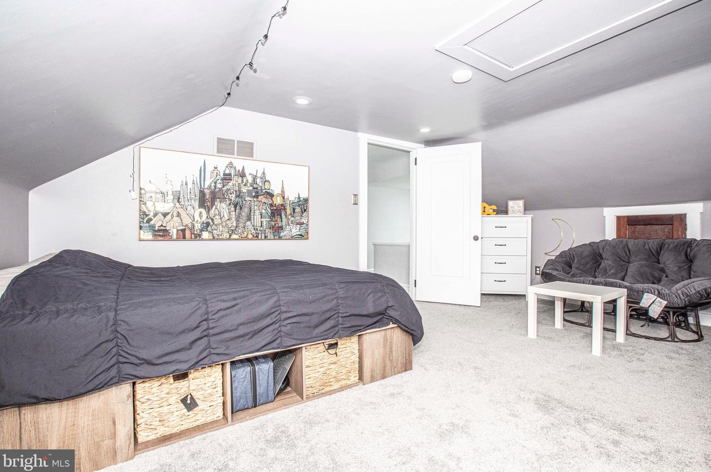 1548 Dauphin Ave, Reading PA  19610-2118 exterior