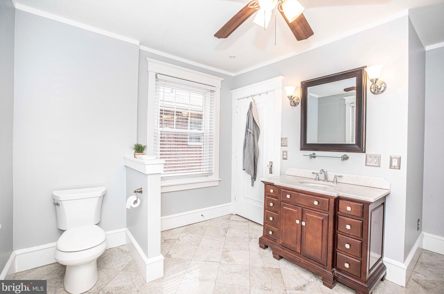 1548 Dauphin Ave, Reading PA  19610-2118 exterior