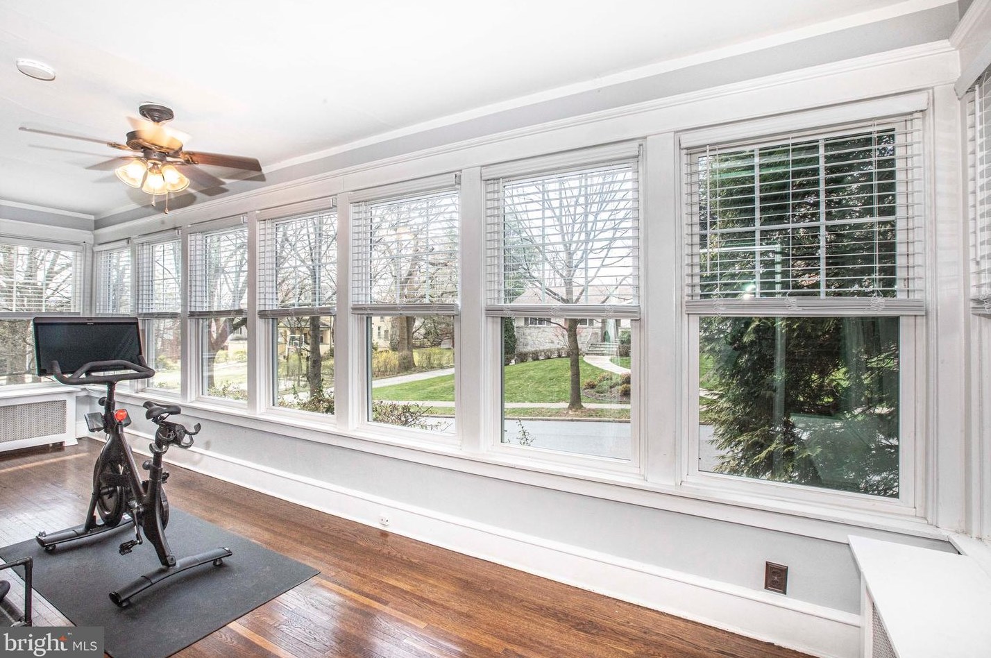 1548 Dauphin Ave, Reading PA  19610-2118 exterior