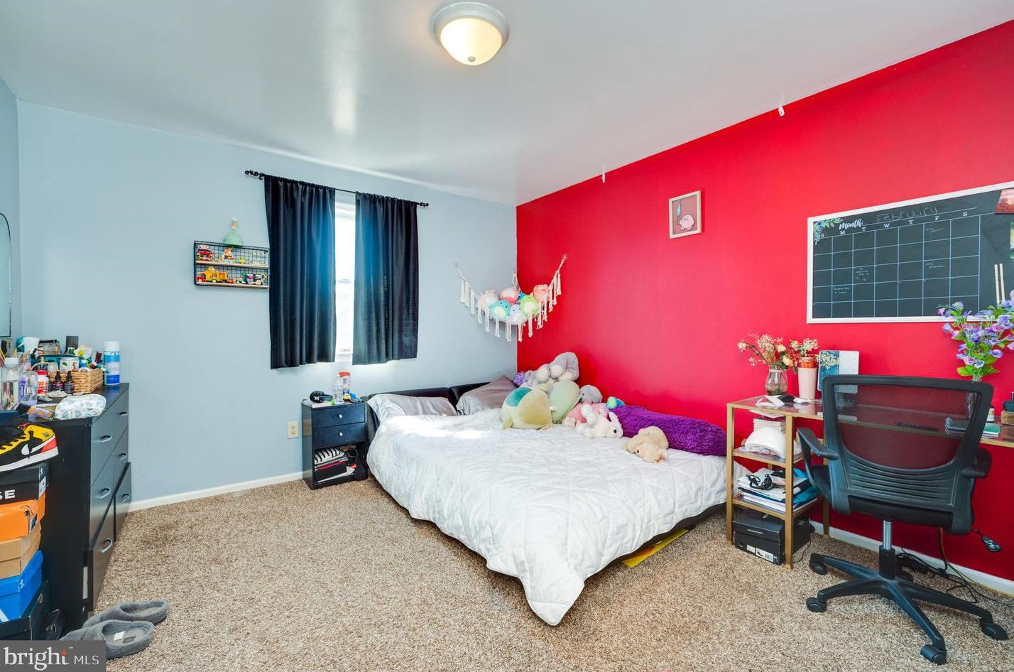 1061 Boeshore Cir, Reading PA  19605-1174 exterior