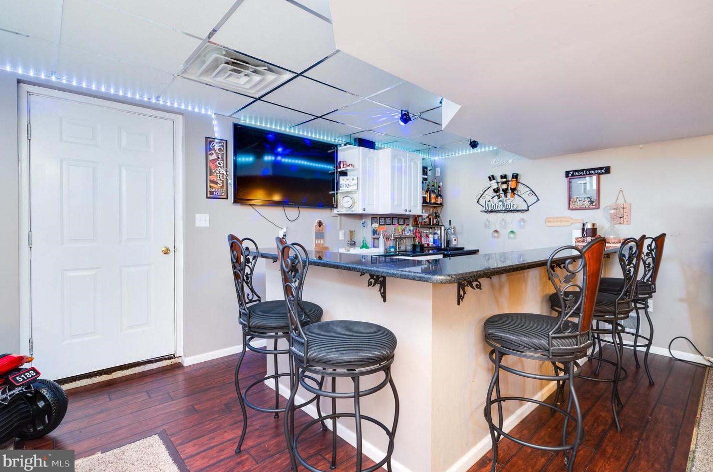 1061 Boeshore Cir, Reading PA  19605-1174 exterior