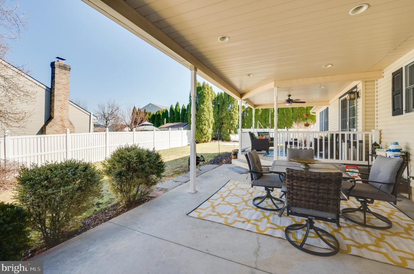 1061 Boeshore Cir, Reading PA  19605-1174 exterior