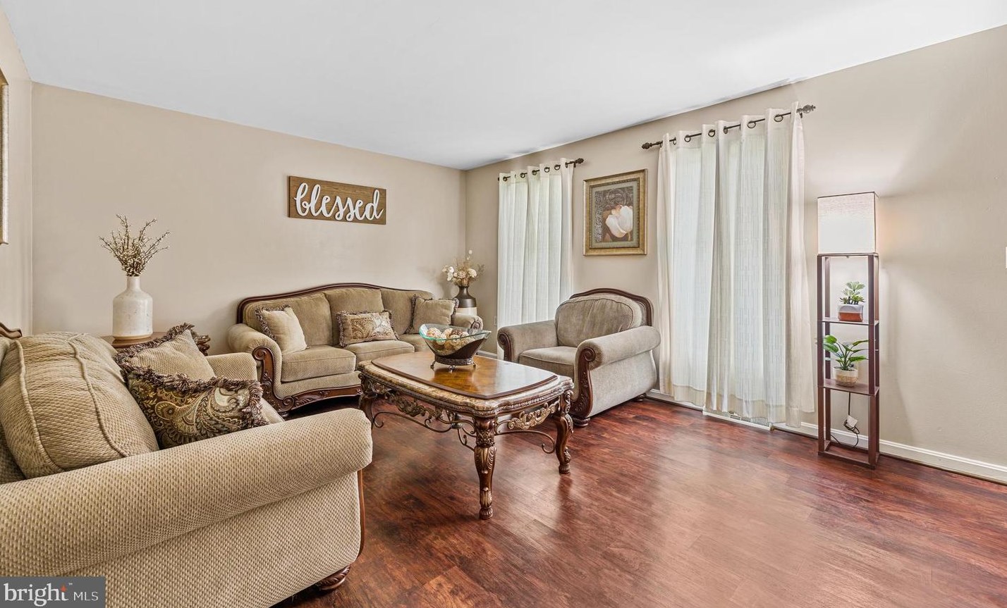 404 Indian Manor Dr, Dauberville, PA 19533