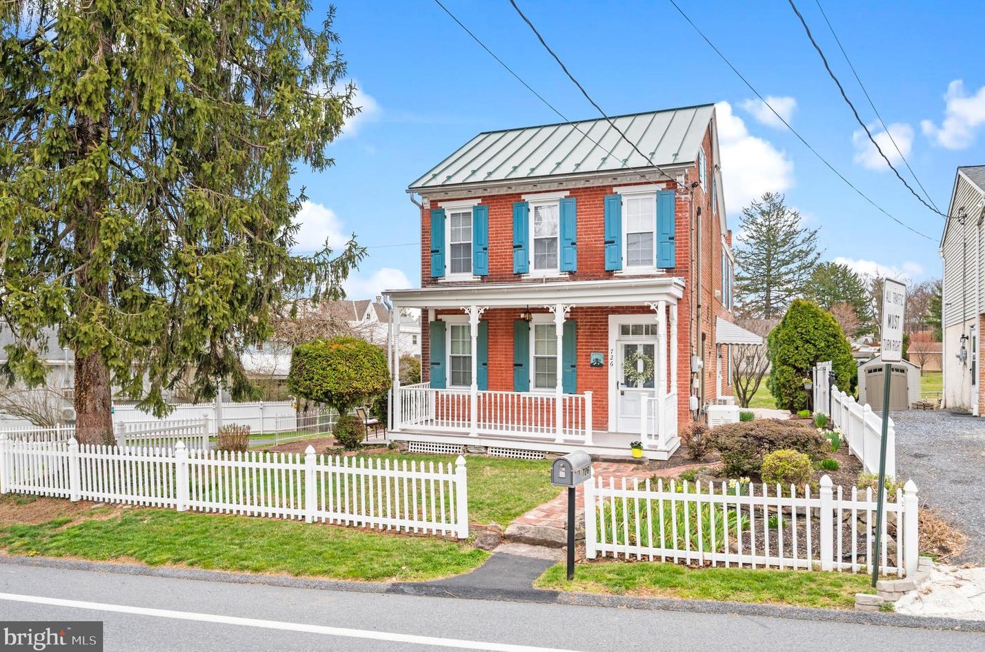 726 Mountain View Rd, Reading, PA 19607