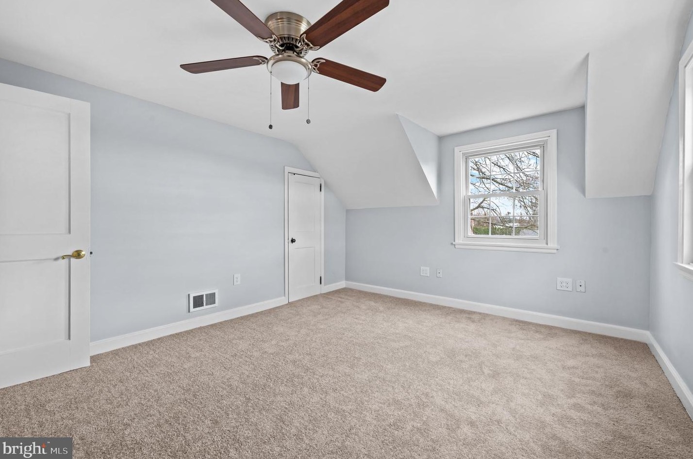 837 Acacia Ave, Reading PA  19605-1438 exterior