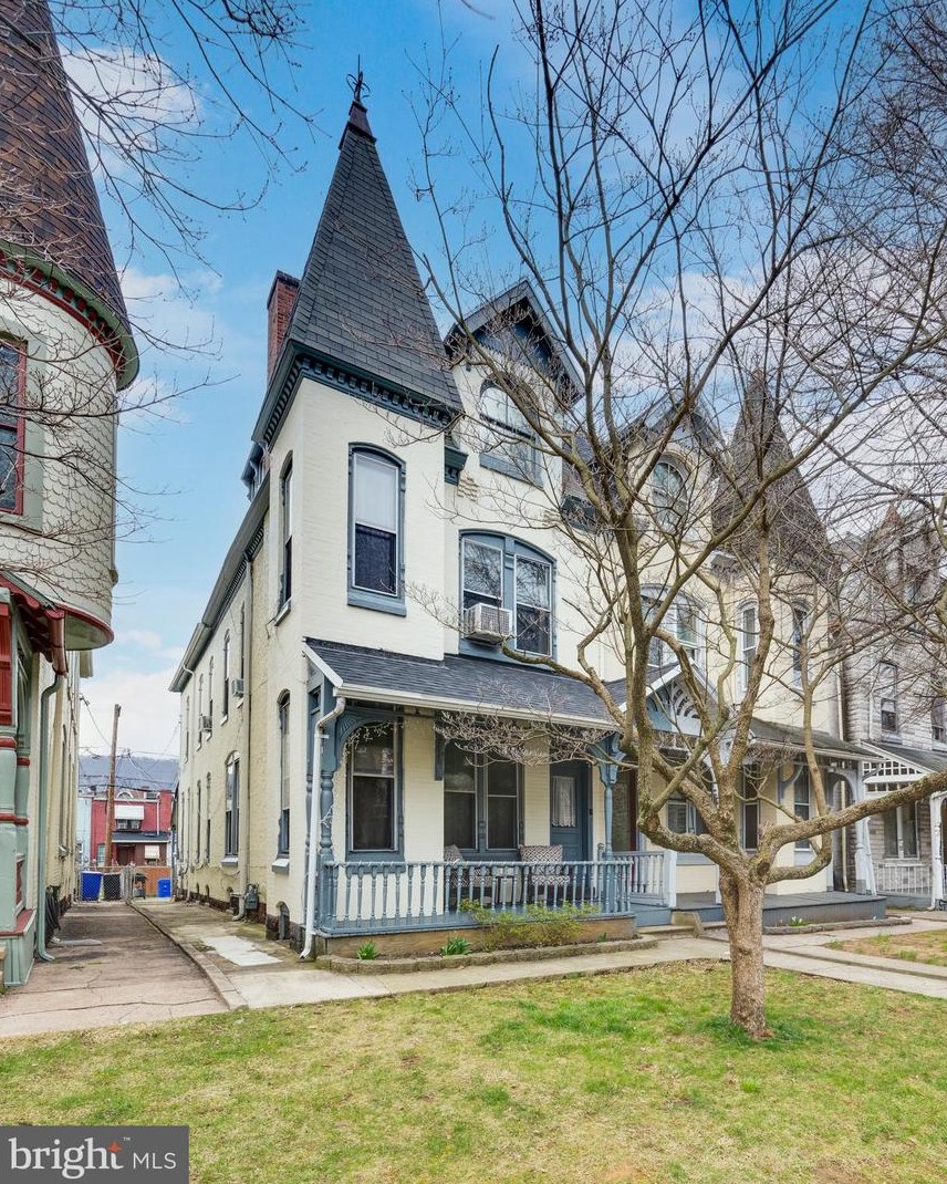 823 5th St, Reading, PA 19601-2211