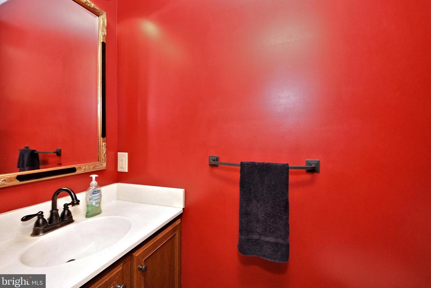 106 Balsam Dr, Douglassville PA  19518-1232 exterior