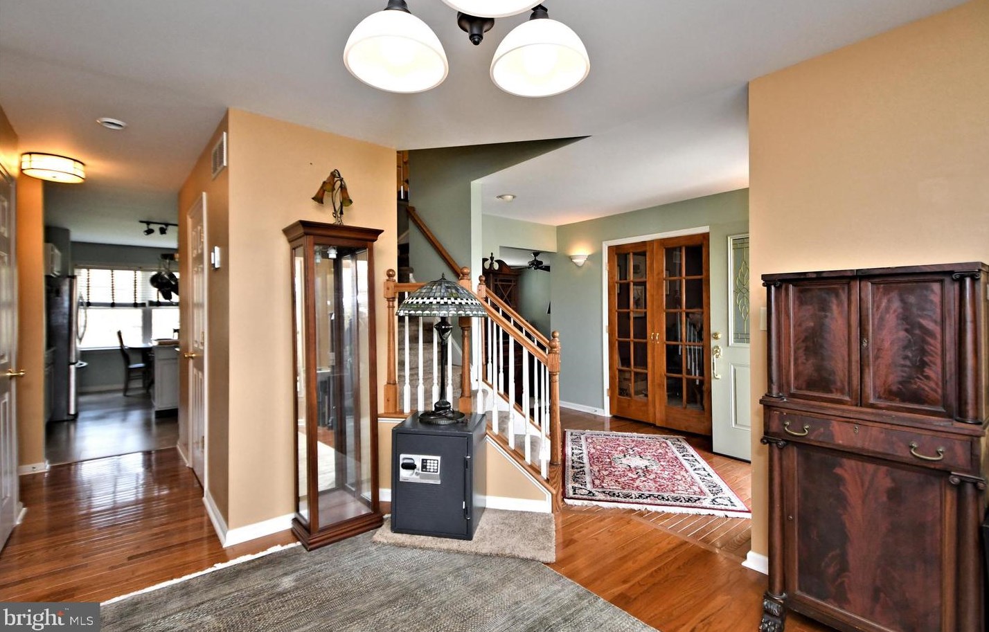 106 Balsam Dr, Douglassville PA  19518-1232 exterior