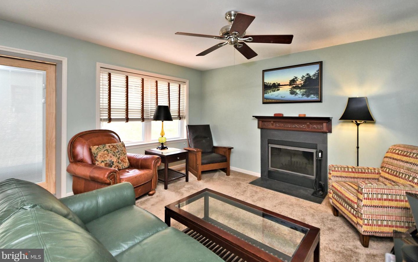 106 Balsam Dr, Douglassville PA  19518-1232 exterior