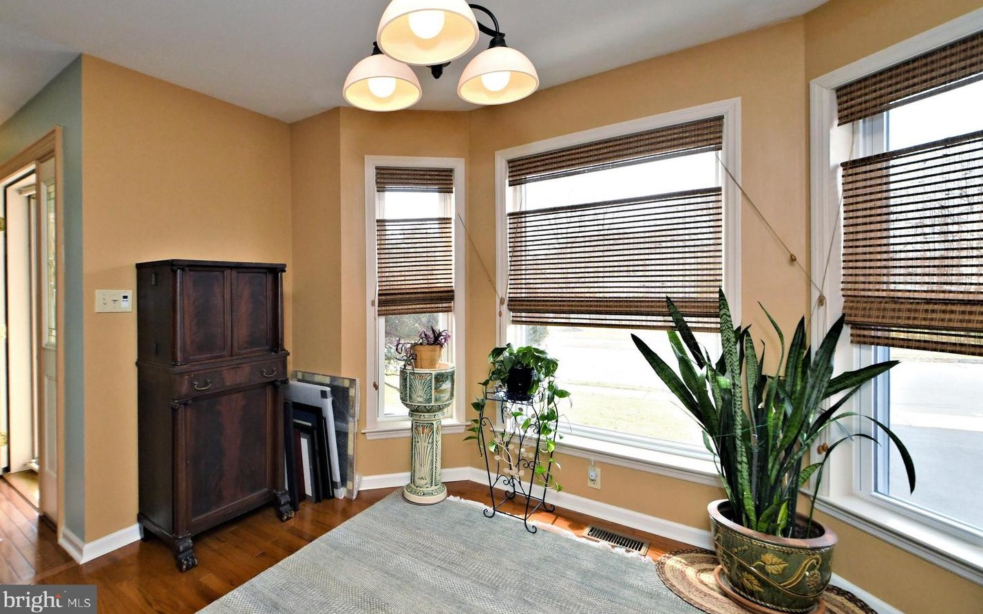 106 Balsam Dr, Douglassville PA  19518-1232 exterior