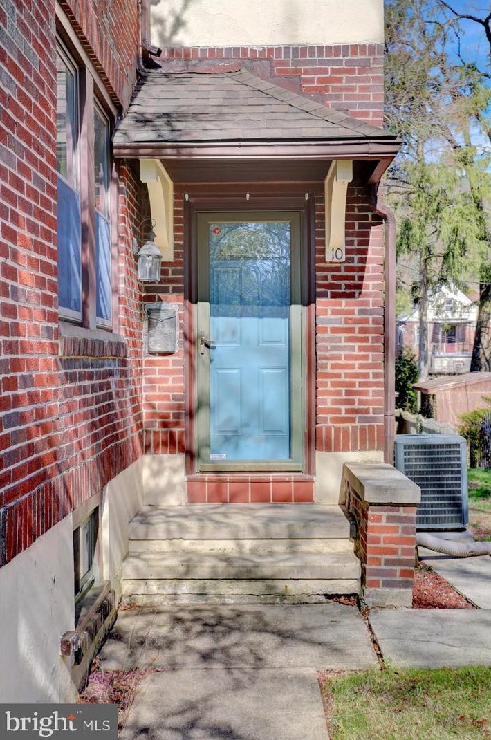 10 W 35th St, Reading, PA 19606