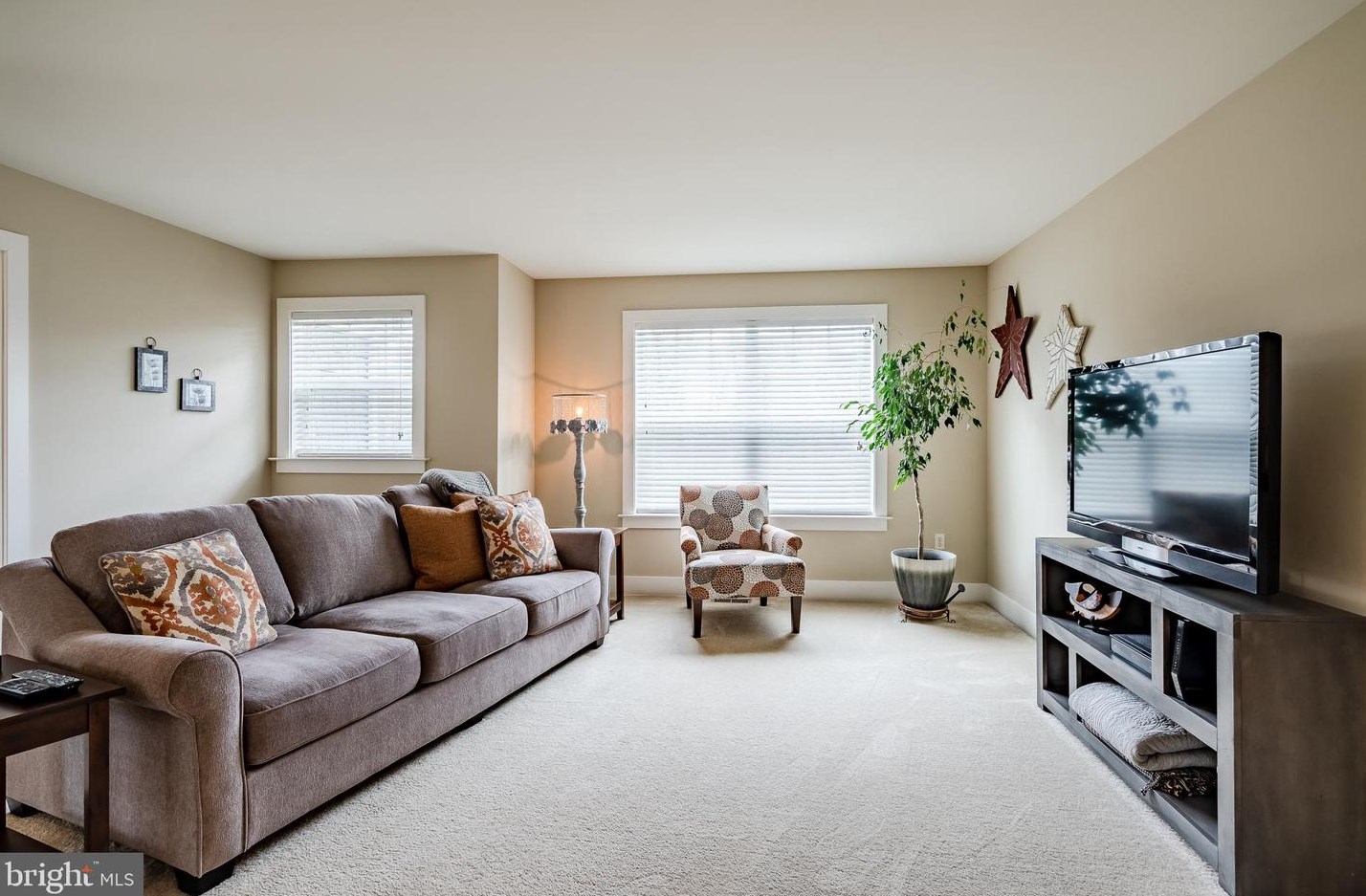 111 Pleasant View Dr, Douglassville PA  19518-9270 exterior