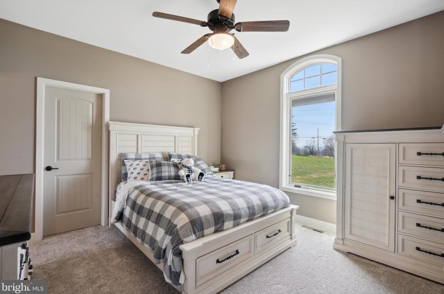 325 Skyline Dr, Reading PA  19606-8504 exterior