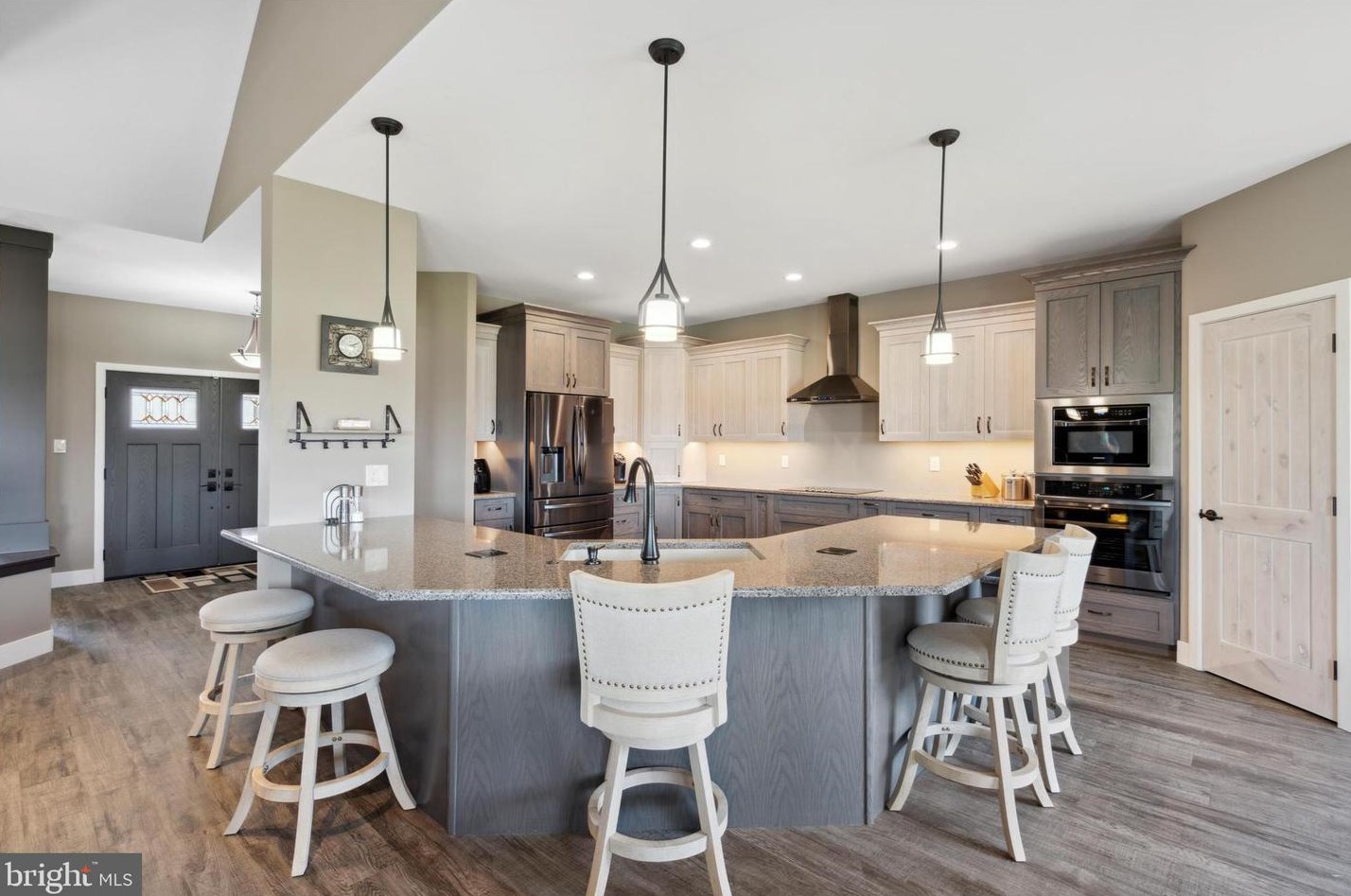 325 Skyline Dr, Reading PA  19606-8504 exterior