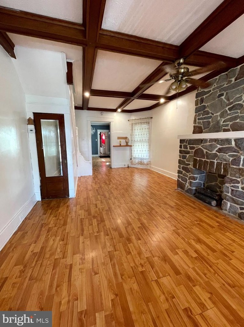 939 Mcknight St, Reading, PA 19601-2021