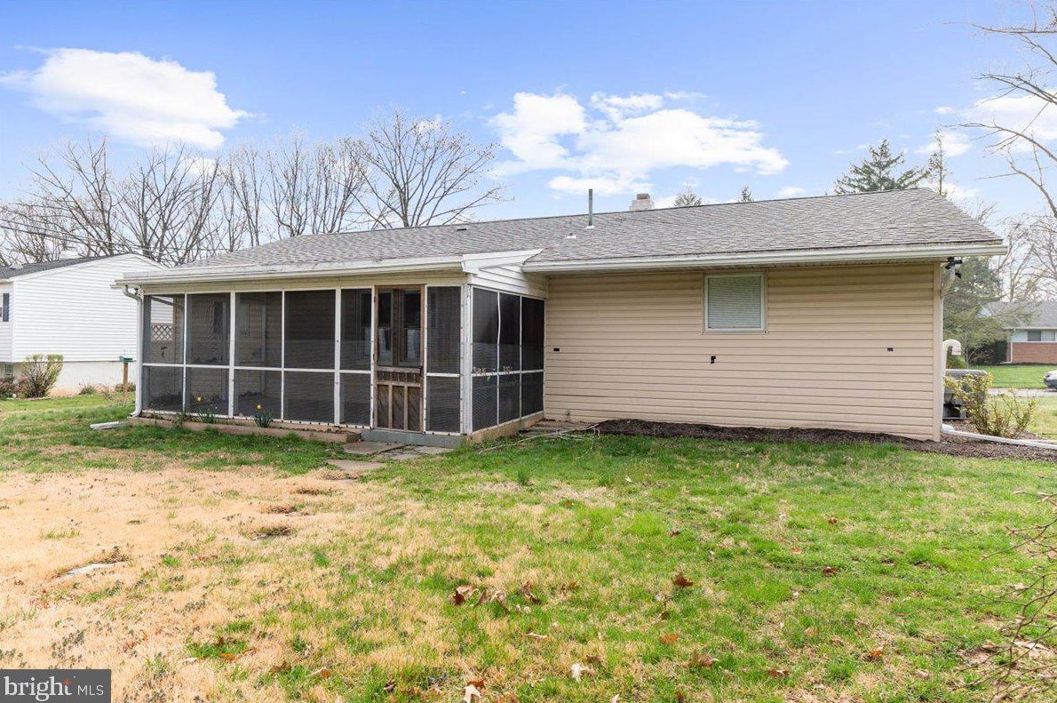 9 Larchwood Rd, Reading PA  19610-1917 exterior