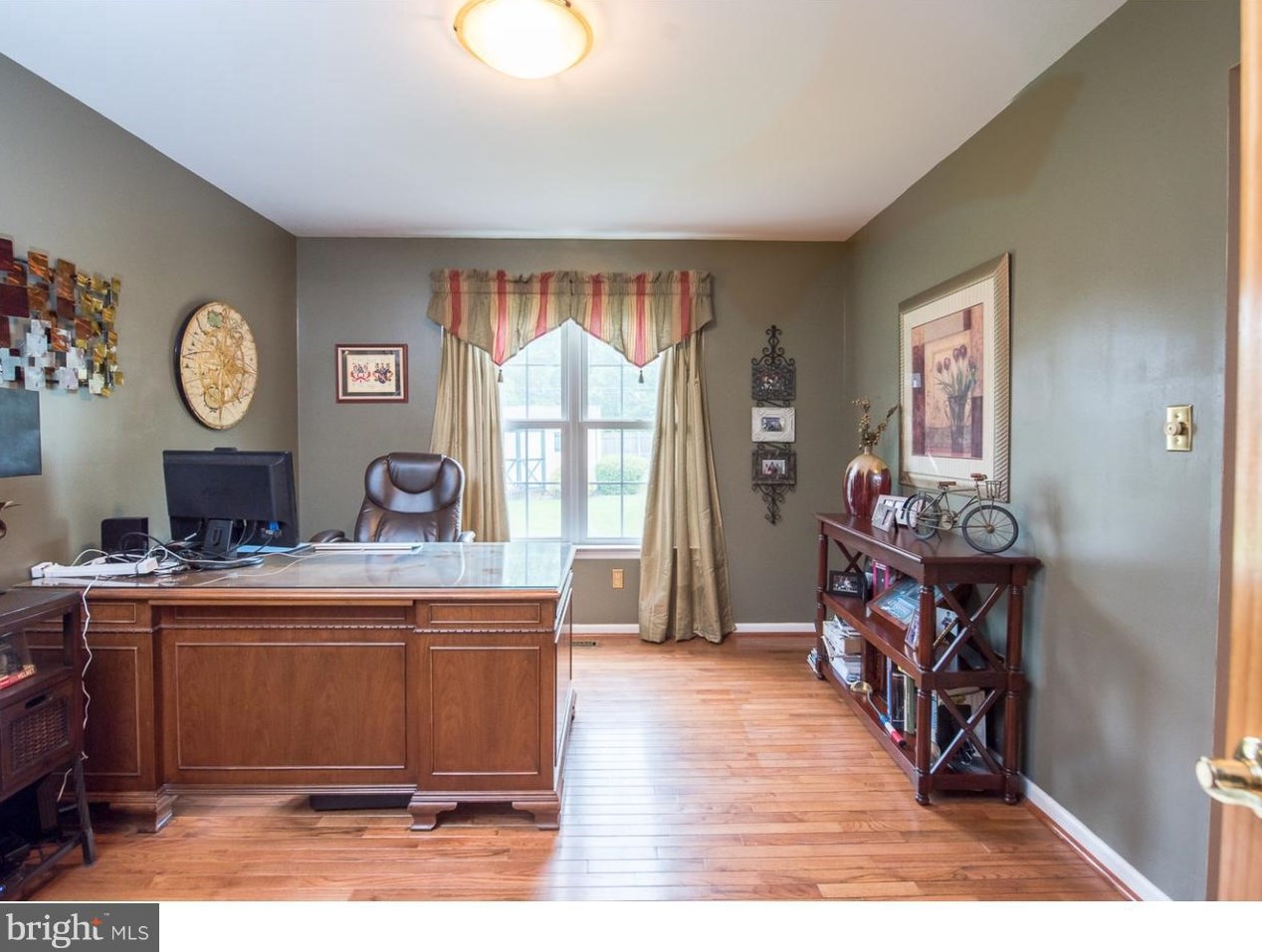 107 Meadowcrest Ln, Douglassville PA  19518-9614 exterior