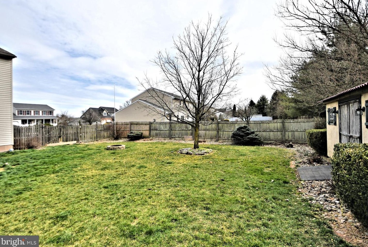 107 Meadowcrest Ln, Douglassville PA  19518-9614 exterior