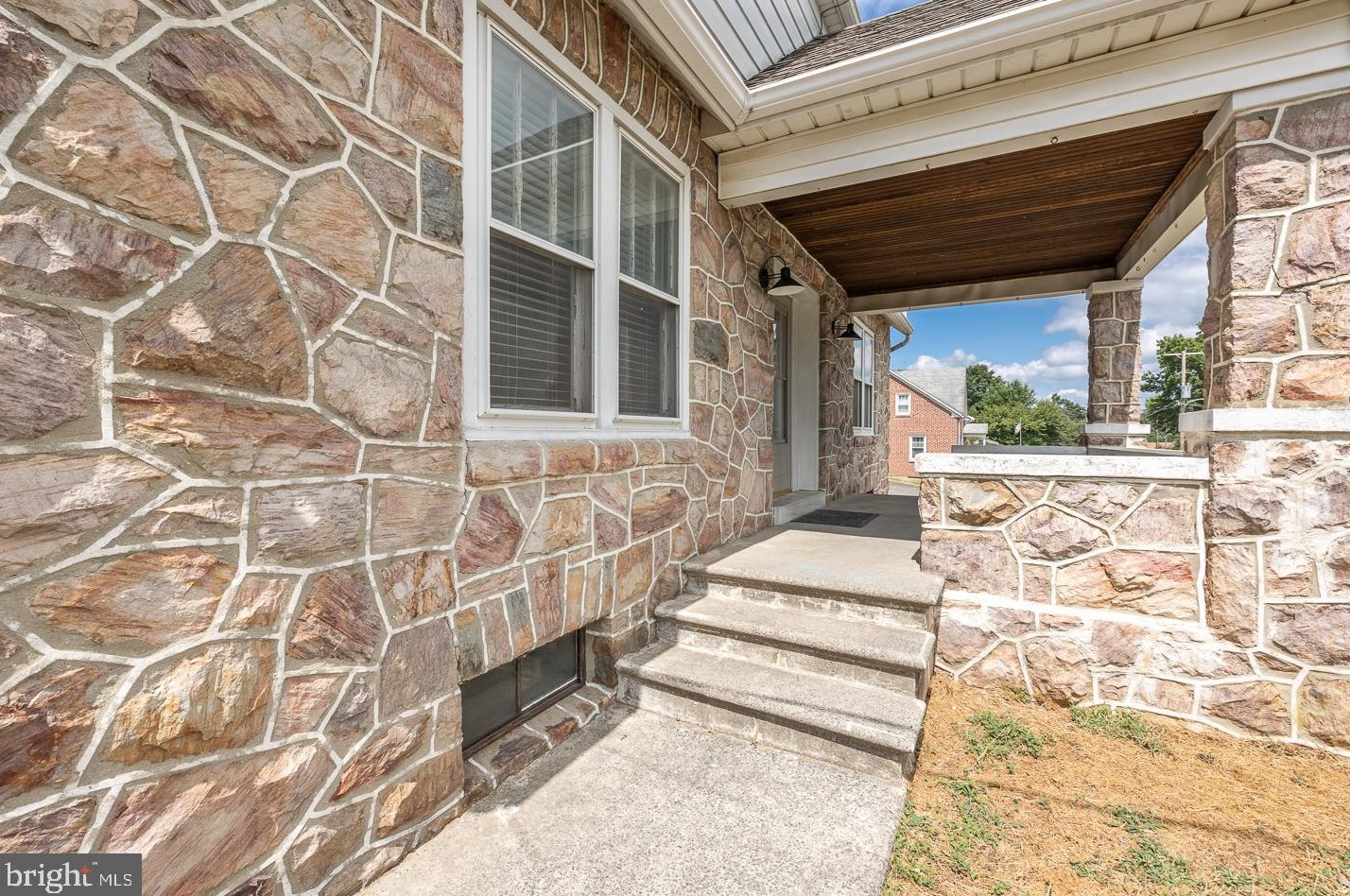 1637 Main St, Bechtelsville, PA 19505-9449