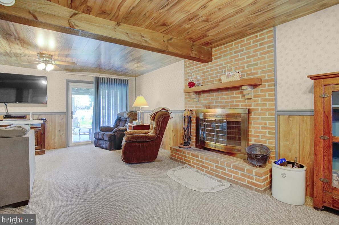 4 Surrey Ct, Basket PA  19547-9723 exterior
