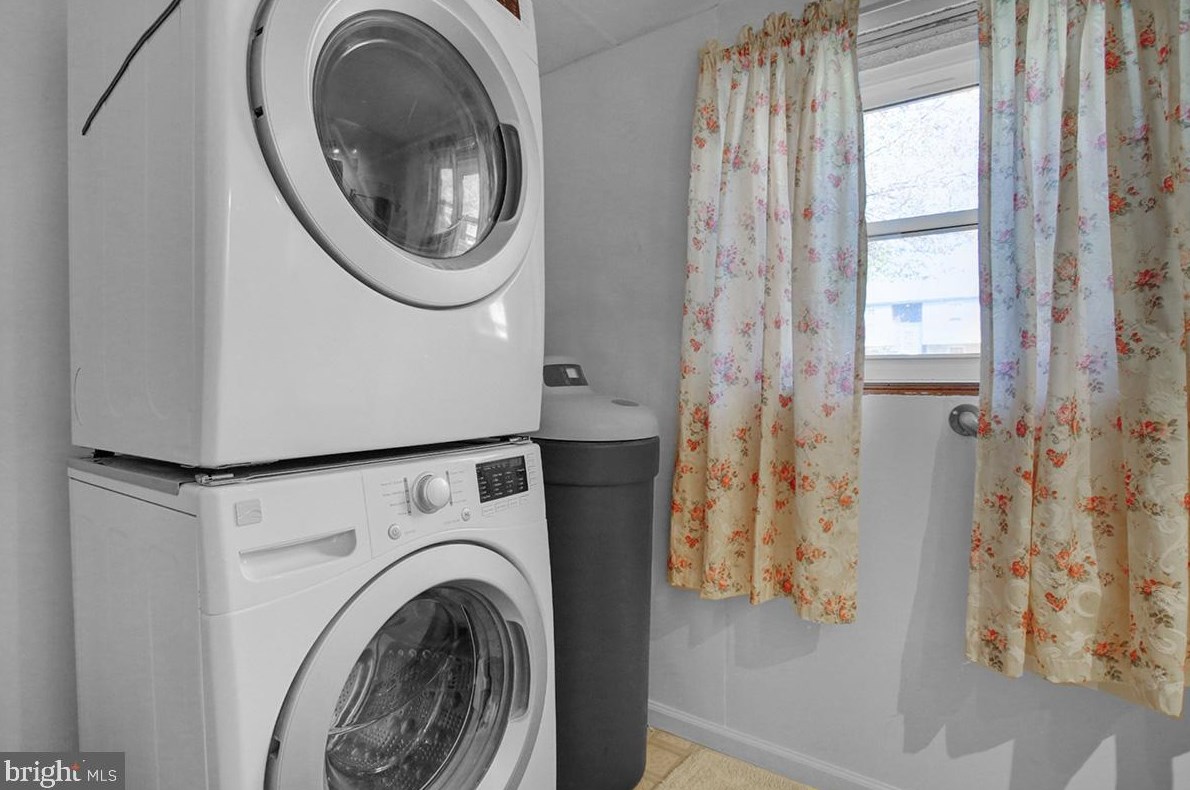 4 Surrey Ct, Basket PA  19547-9723 exterior
