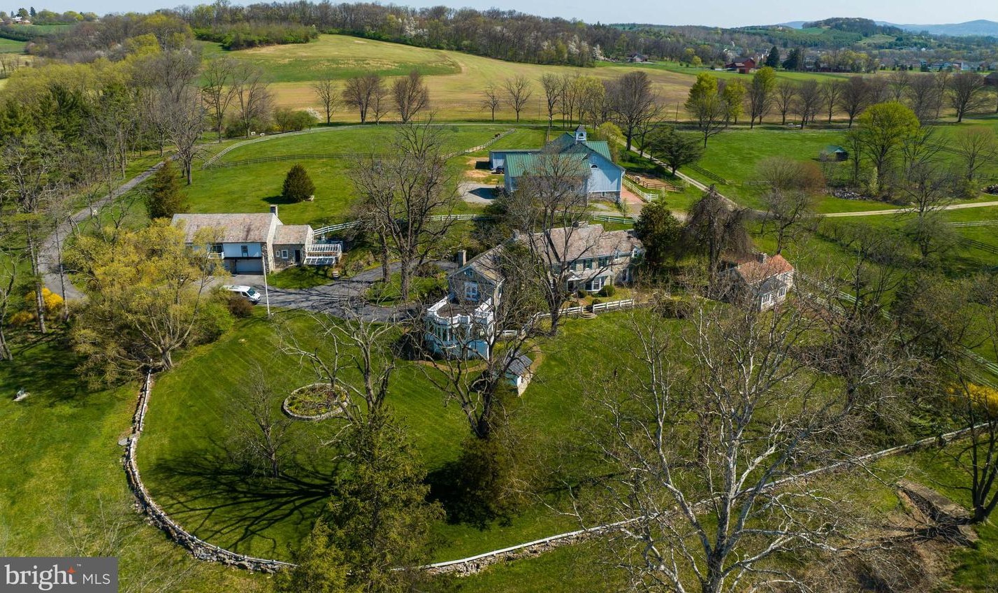 140 Evans Hill Rd, Reading, PA 19608-9654