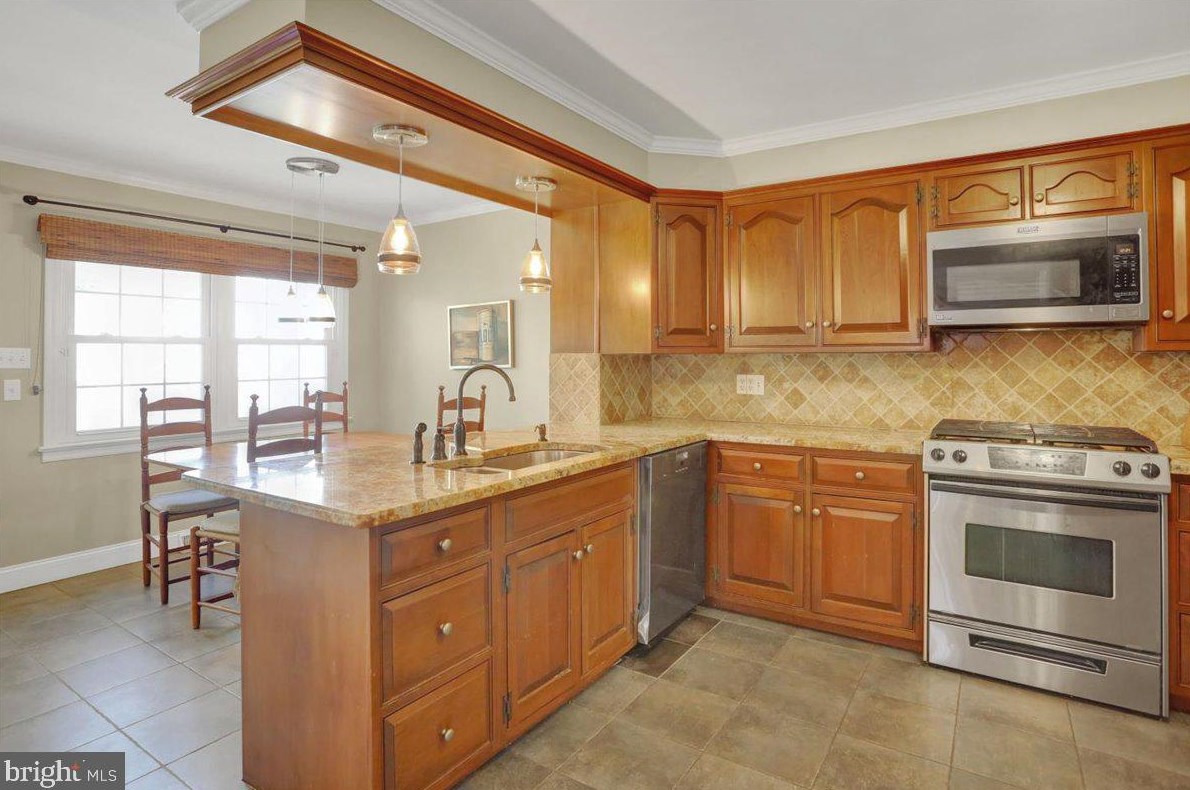 705 Wyomissing Blvd, Reading PA  19610-2269 exterior