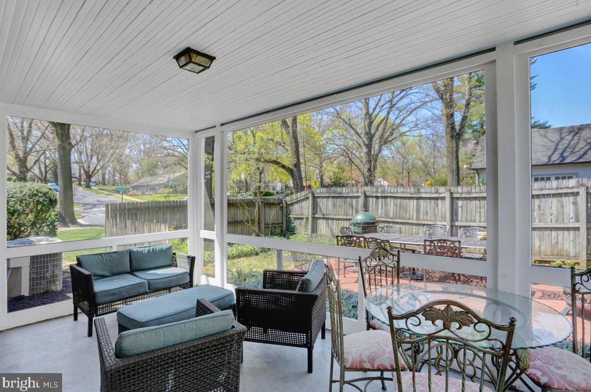 705 Wyomissing Blvd, Reading PA  19610-2269 exterior