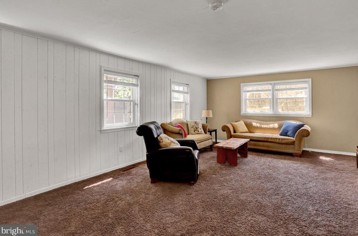 705 Wyomissing Blvd, Reading PA  19610-2269 exterior