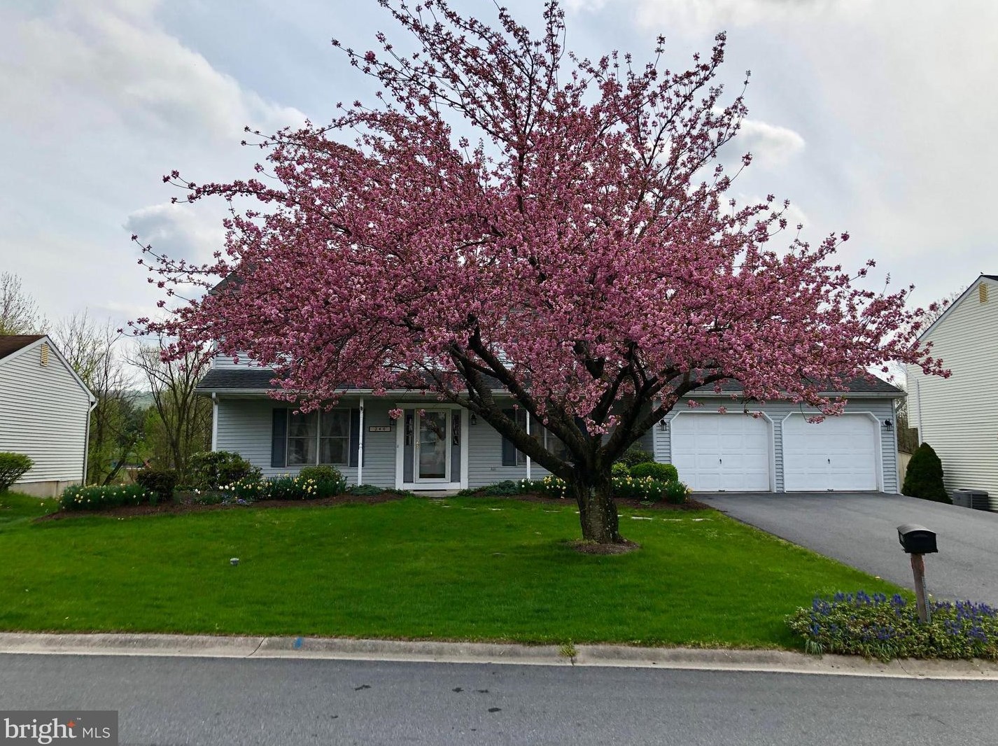 240 Faith Dr, Blandon, PA 19510