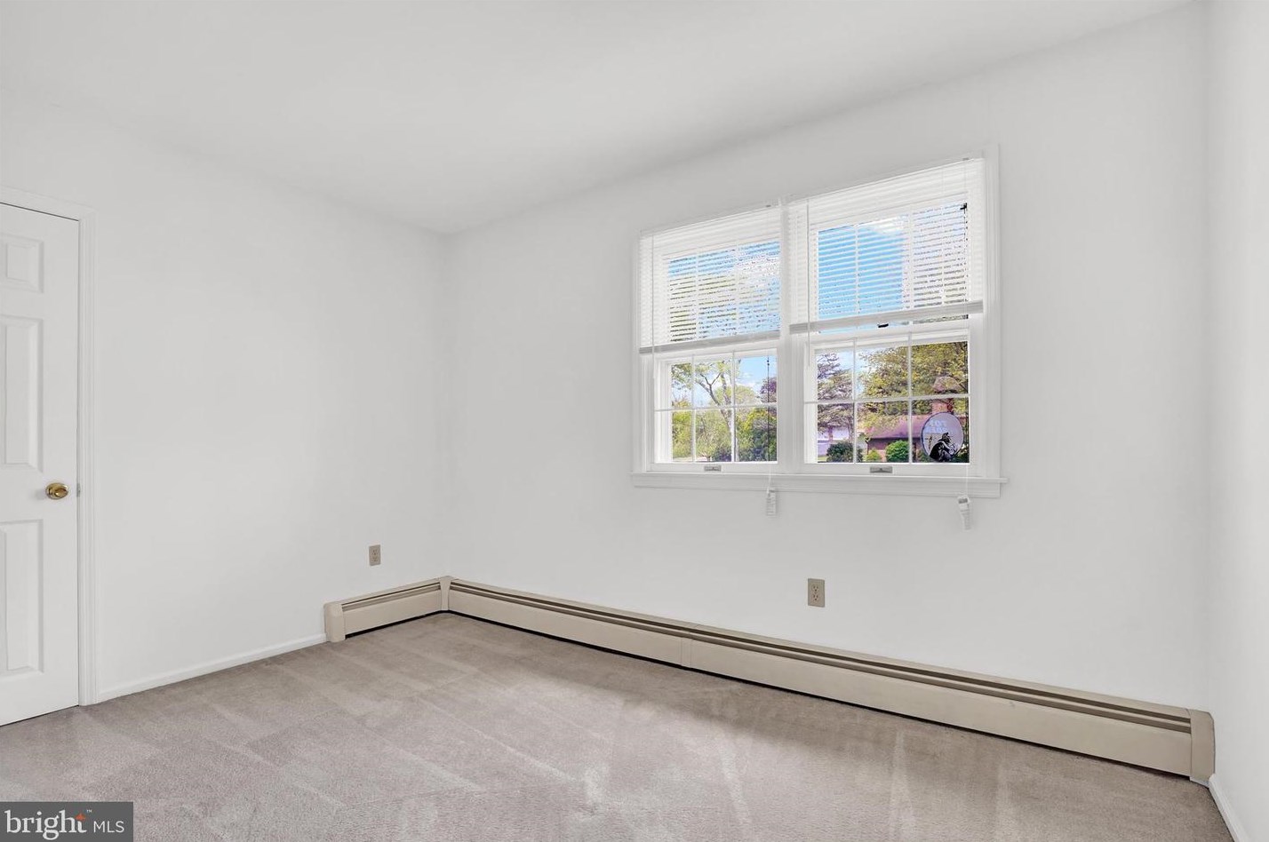 124 Russell Ave, Douglassville PA  19518-1119 exterior