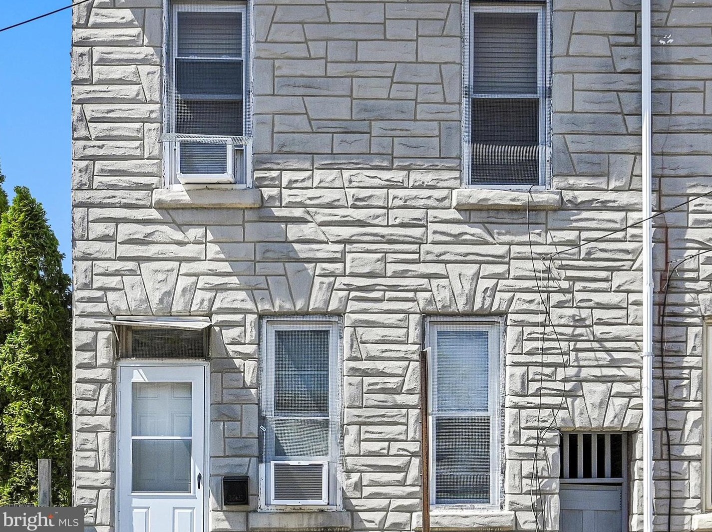 44 Orange St, Reading, PA 19602