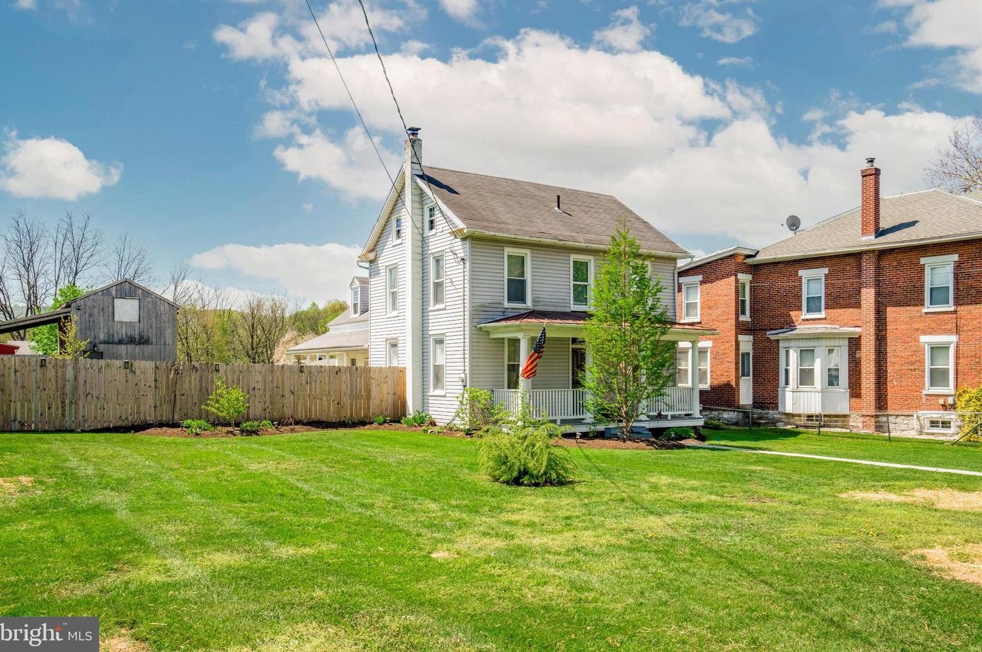274 E Penn Ave, Wernersville, PA 19565