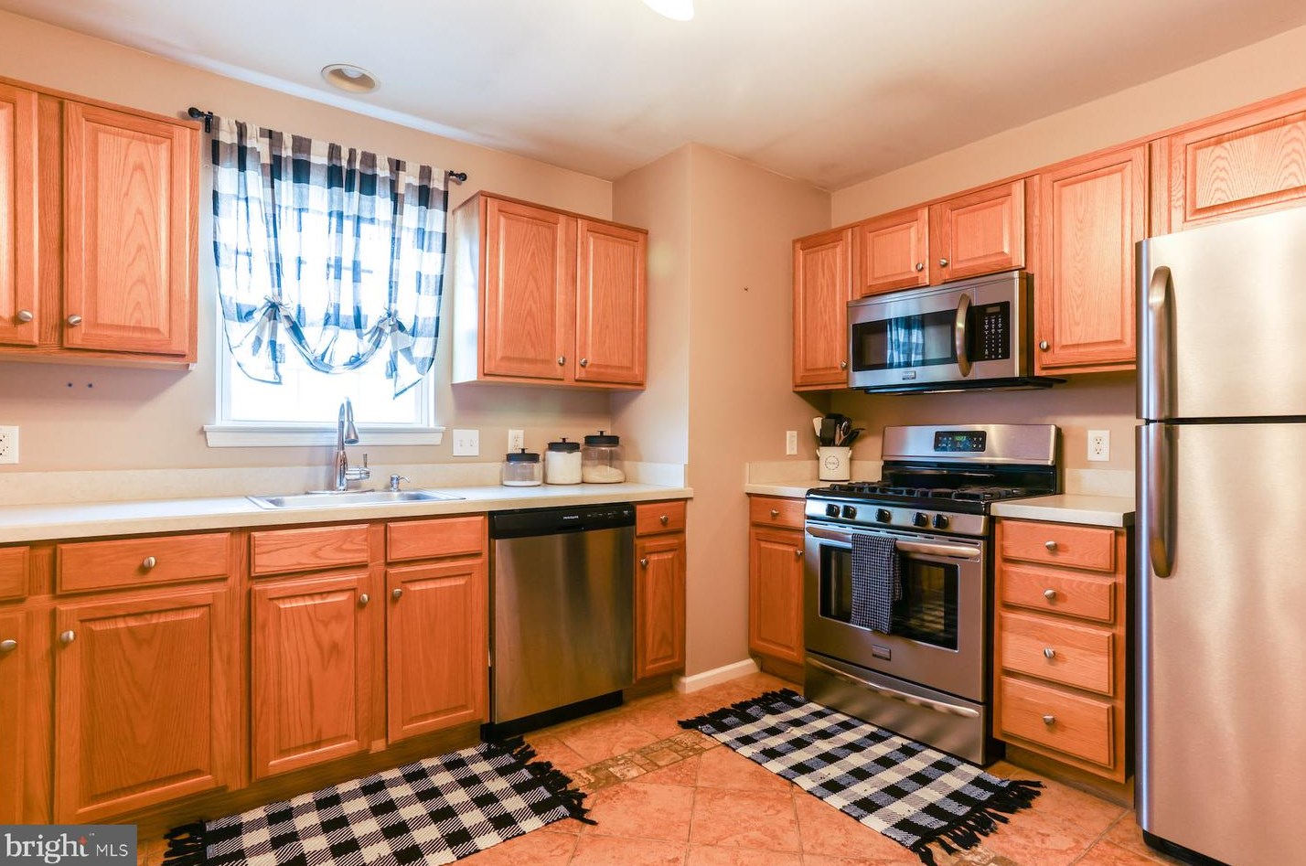 60 Christine Dr, Reading PA  19606-3388 exterior