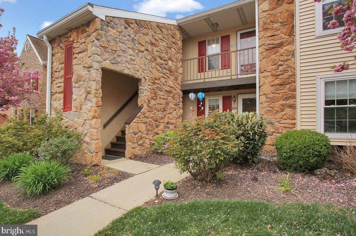 116 Valley Greene Cir, Reading, PA 19610-1962