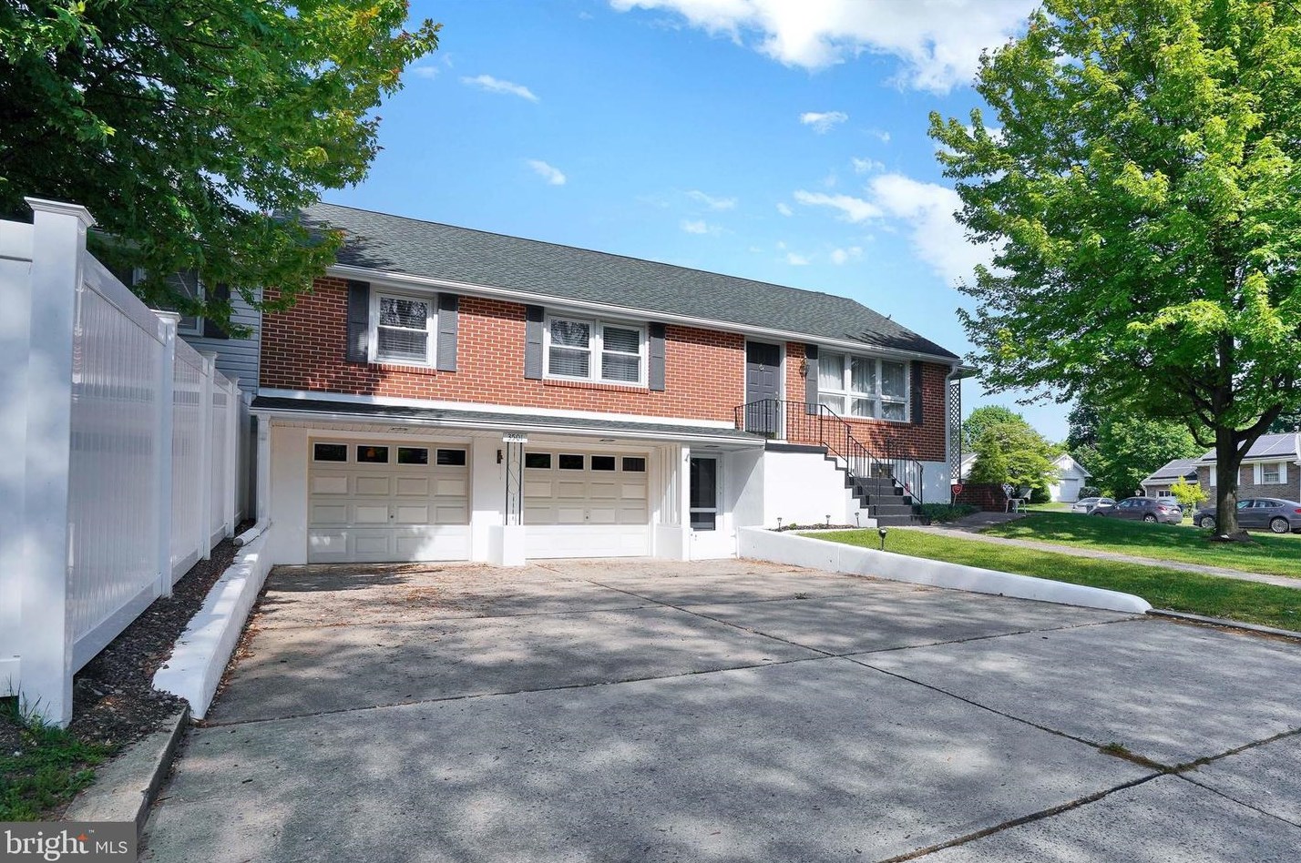 3501 Magnolia Ave, Reading PA  19605-1537 exterior