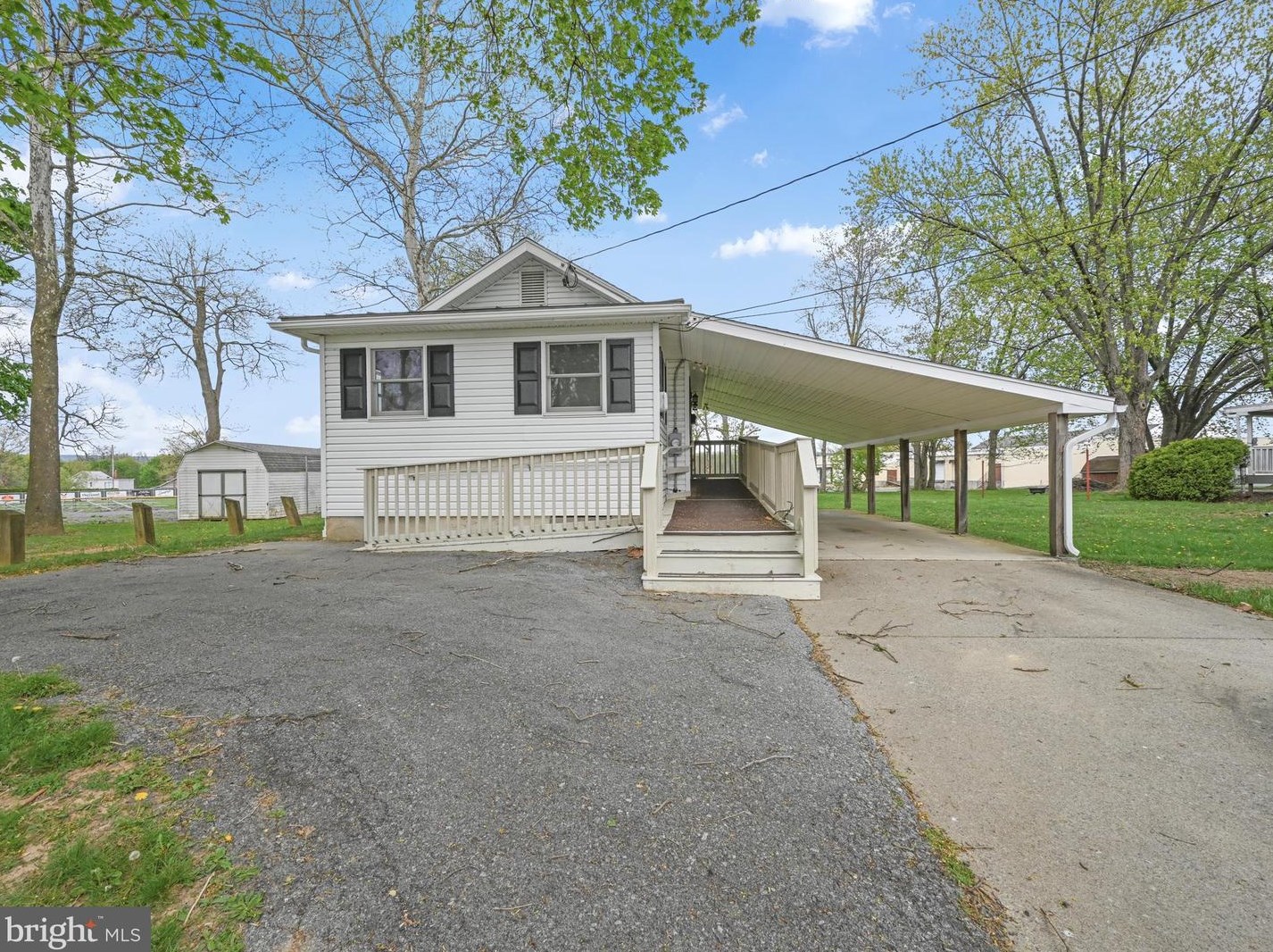 115 E 9th St, Shoemakersville, PA 19555