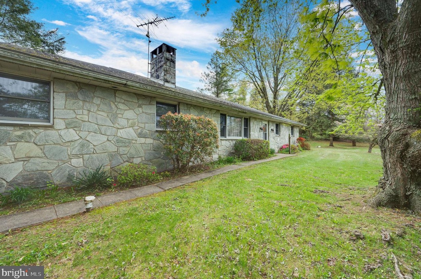 1622 Wyomissing Rd, Hummels Store, PA 19540