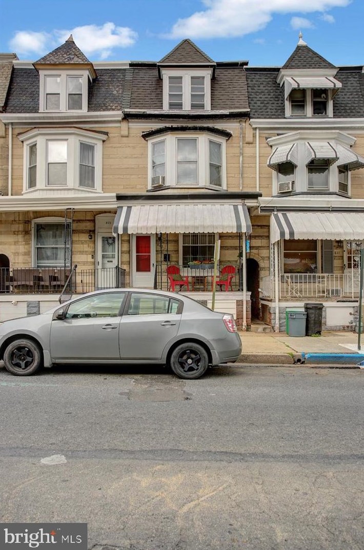 813 Mcknight St, Reading, PA 19601-2019