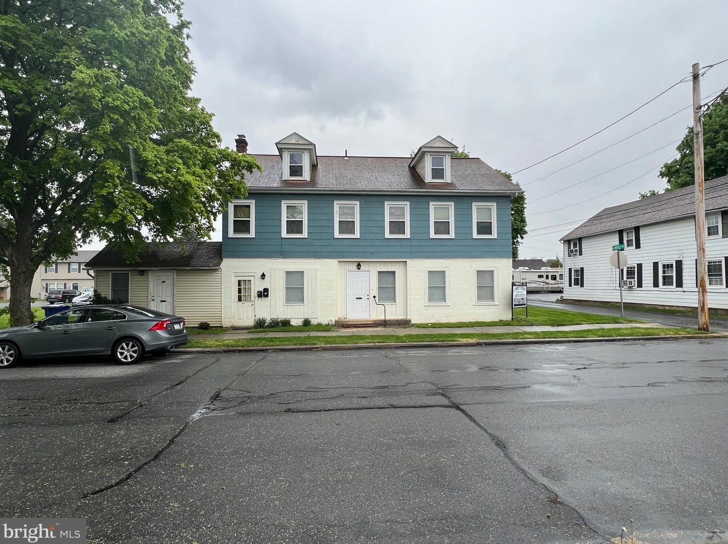 17 Brooke St, Robesonia, PA 19551-1217
