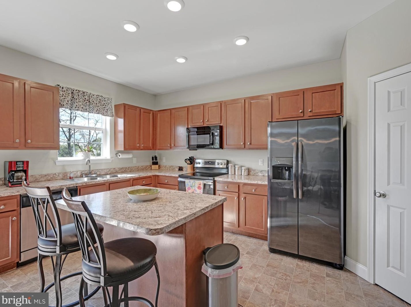 1022 Yarn Ct, Centre, PA 19541